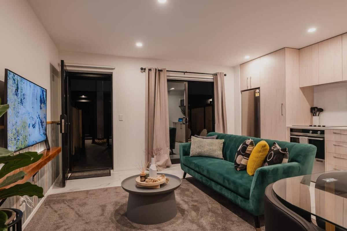 Casino Luxury Suite City Centre - Sleeps 5 ไครสต์เชิร์ช ภายนอก รูปภาพ