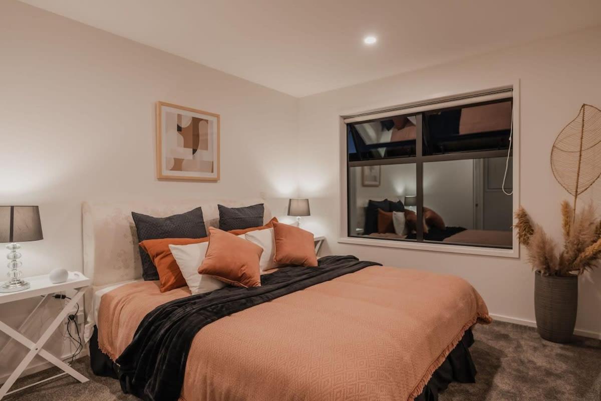 Casino Luxury Suite City Centre - Sleeps 5 ไครสต์เชิร์ช ภายนอก รูปภาพ