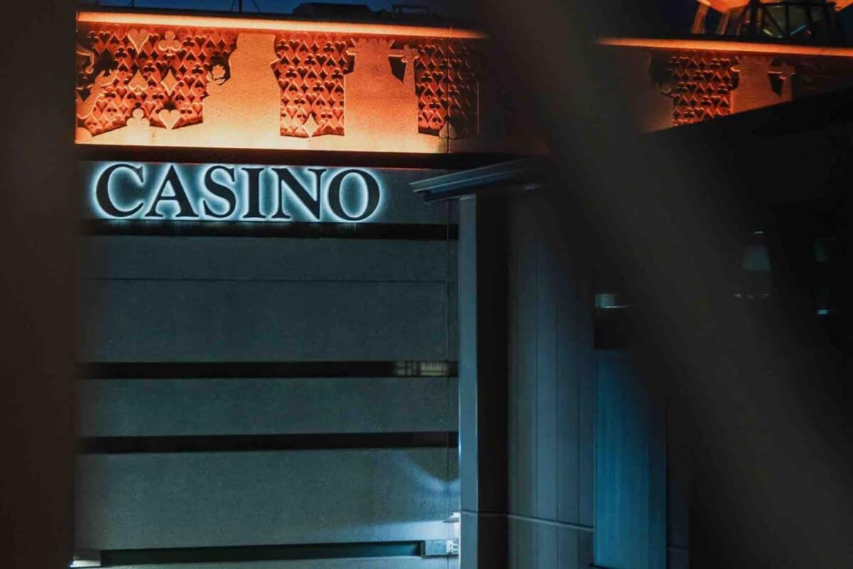 Casino Luxury Suite City Centre - Sleeps 5 ไครสต์เชิร์ช ภายนอก รูปภาพ